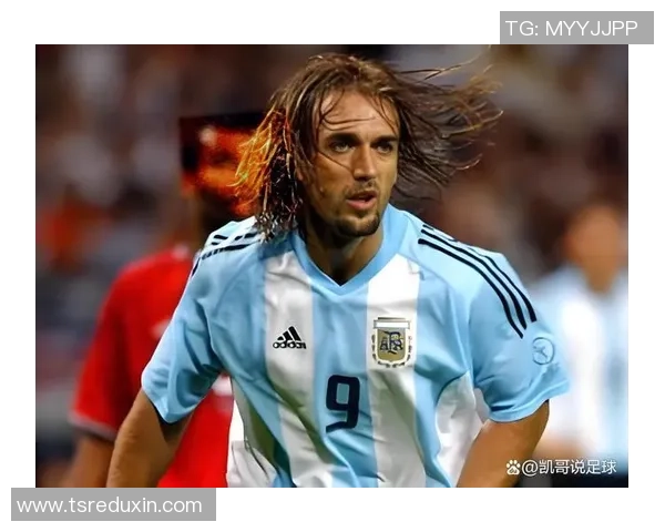 足球明星心目中的最佳中卫究竟是谁揭秘传奇后卫的辉煌与影响力